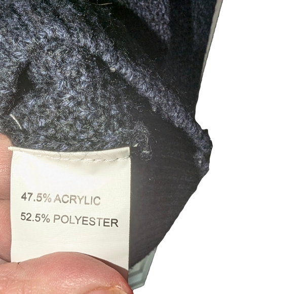 Fan Hang sweater vest zipper front color block, burgundy,cream and blue. - Picture 4 of 5